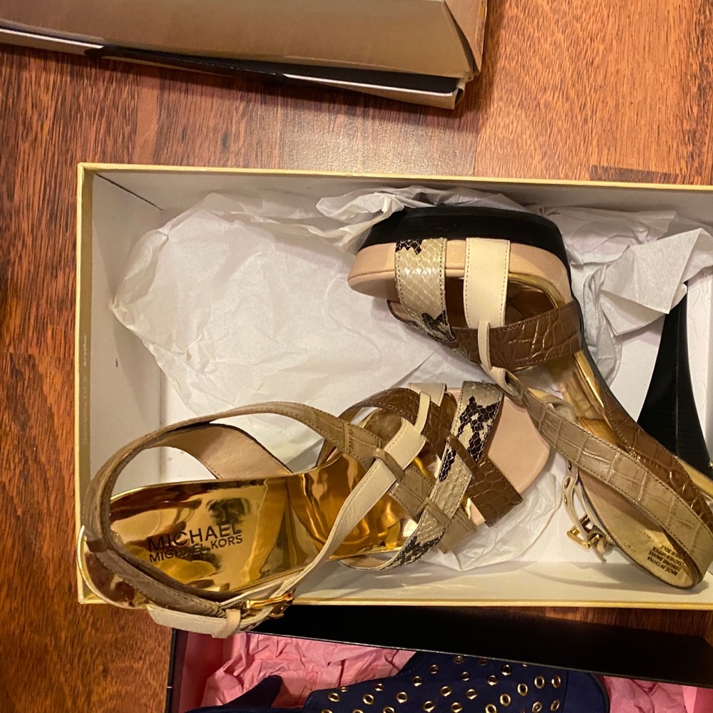 Shoes - Picture 2 of 2